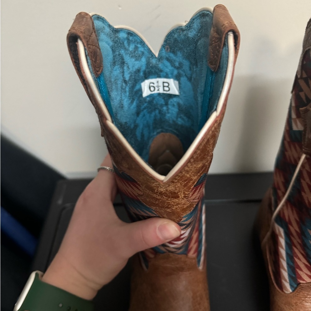 Brand New: Ariat Pendleton Boots